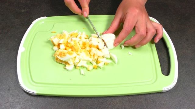 Беру БАНКУ КУКУРУЗЫ и готовлю потрясающий салат! Вкусный рецепт из простых продуктов! смотреть онлайн