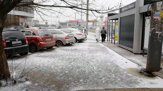 ШОК!!! СКОРО ЛЕТО, А ТУТ СНОВА СНЕГ! ШКВАЛИСТЫЙ ВЕТЕР И МОРОЗ В КРАСНОДАРЕ! БРРРРР смотреть онлайн