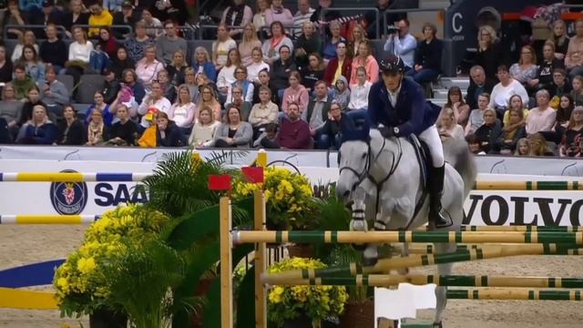 Old town road [Equestrian music video] смотреть онлайн