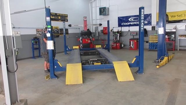 Bendpak 4-Post Car Lift, HDS-14LSXE - 14,000 lbs смотреть онлайн