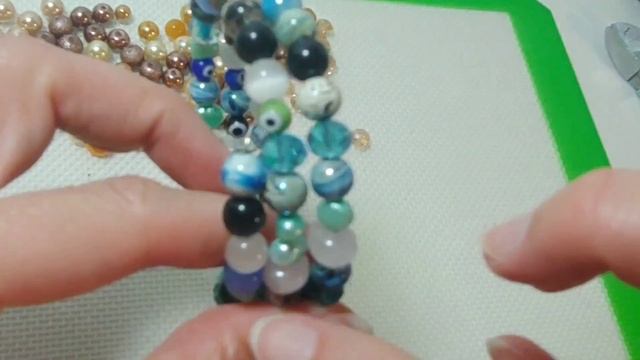 Ук:рашение из бусин и кристалов Браслет Мастер класс How to make wire Bracelet Beadwork Art смотреть онлайн