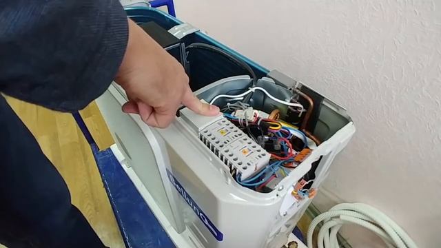 Обзор холодильной сплит-системы с зимним комплектом Belluna S115 W смотреть онлайн