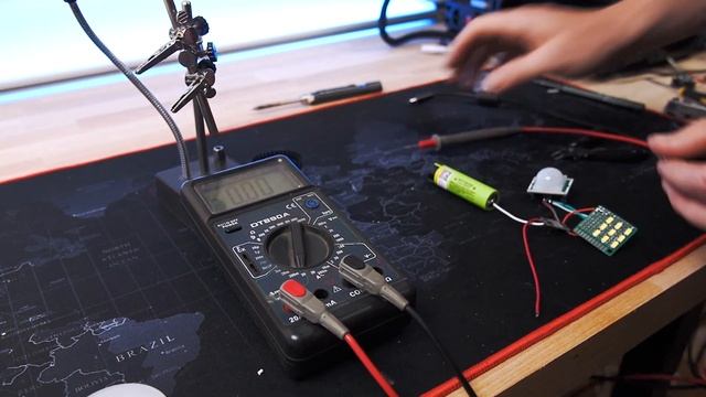 Mini автоматический LED прожектор с датчиком движения смотреть онлайн
