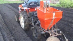 Картофелесажалка для минитрактора