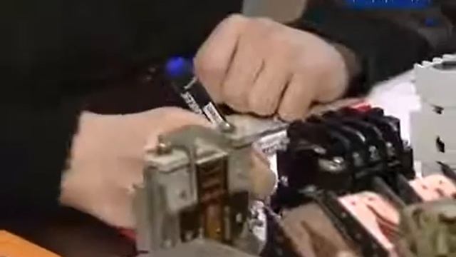 13 01 10 Электромонтер по ремонту и обслуживанию электрооборудования смотреть онлайн