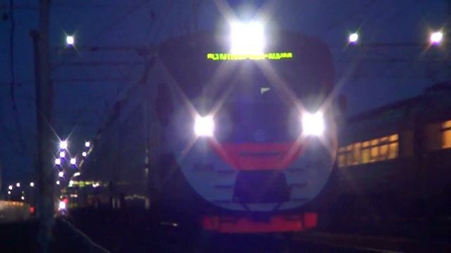 Электропоезд ЭД4М-0500 "ЦППК-Спутник", станция Железнодорожная смотреть онлайн