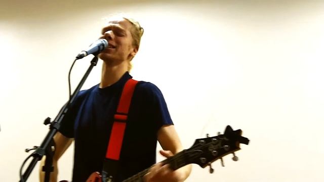 Смотреть до конца! Парень отжигает от души=) смотреть онлайн