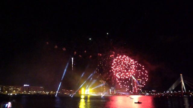 САЛЮТ ШЕДЕВР - Latvija 100 - Riga смотреть онлайн