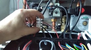 Куда подключается комнатный термостат в котле #ViessmannVitopend100, #ВисманВитопенд100