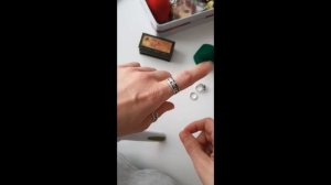 Лайфхак: как носить большое по размеру кольцо