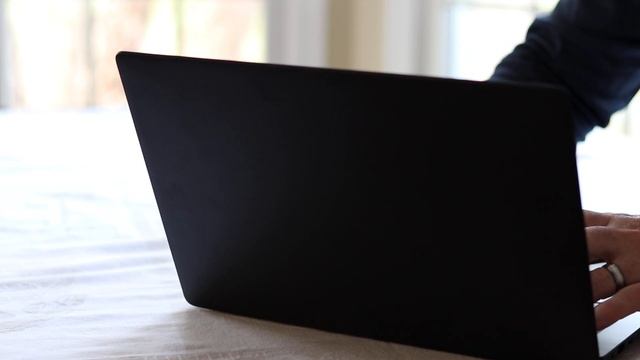 Pinebook Pro - First Boot смотреть онлайн