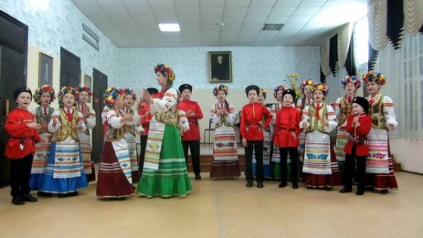 "Образцовый художественный коллектив"  хор народной песни "Горница"