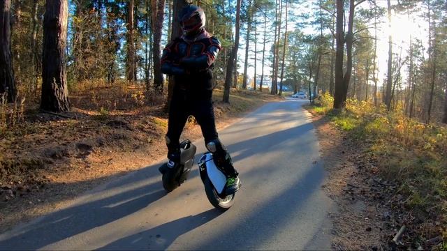 Inmotion V11 vs Kingsong S18. Сразу после первых тёплых дней. смотреть онлайн