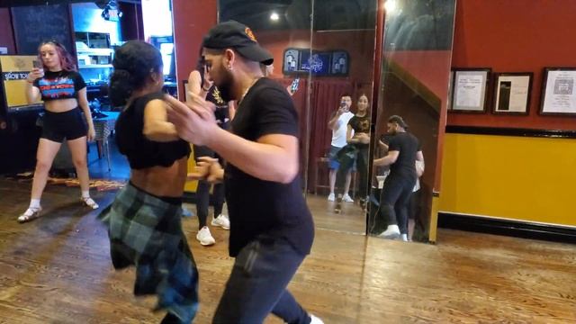 Christopher Cabral y Fabia Ribeiro // Bachata // ELDC Weekender 2022 смотреть онлайн
