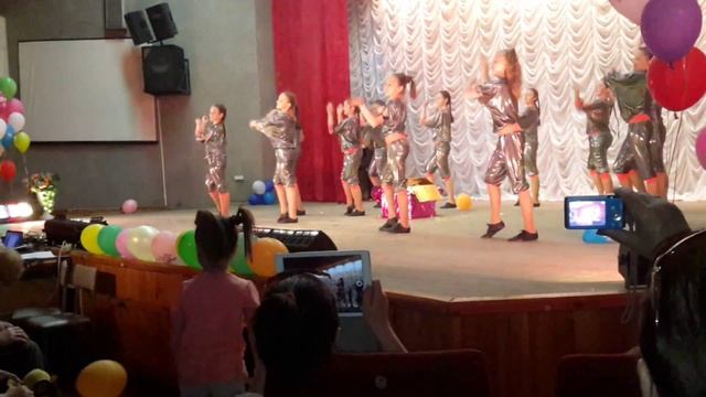 Конфетный танец смотреть онлайн