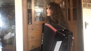 “Утомлённое Солнце»  на аккордеоне женское исполнение