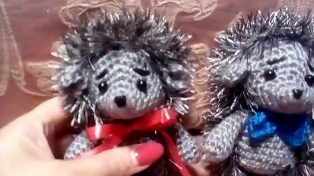 Ёжики - игрушки вязаные крючком смотреть онлайн