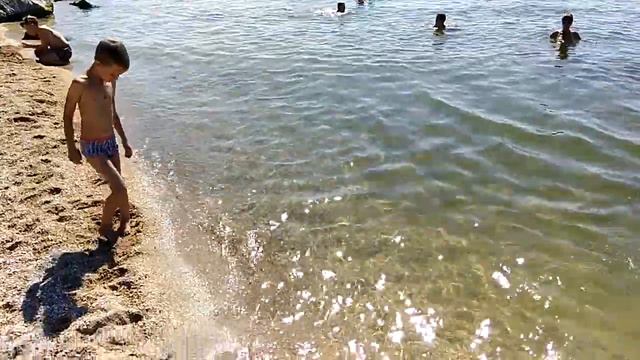 Бердянск, средняя коса, пляж Лагуна, 05.08.2018 смотреть онлайн