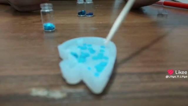 брелки из эпоксидной смолы ???