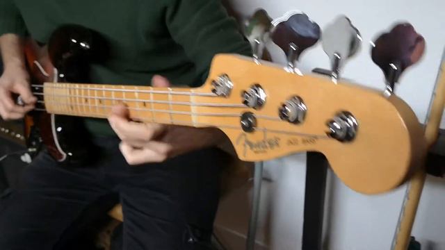 Fender Standard Jazz Bass Sunburst 2008 Made in USA смотреть онлайн