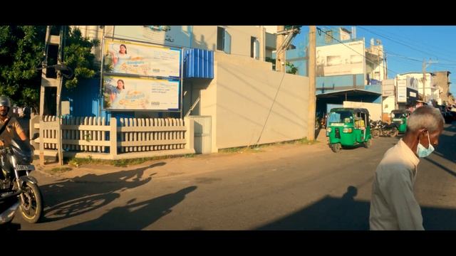 TRINCOMALEE - 4K Walking Tour - Deer on the Streets - Sri Lanka смотреть онлайн