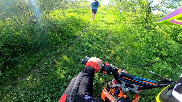 в 7 лет на детском питбайке 5й выезд MotoLand CRF 10 70cc AT первый оффроуд палкой по попе
