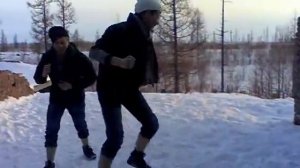 Парни ржачно танцуют под дабстеп (gyus dance for dubsteb)