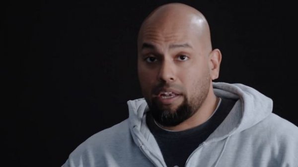 Sony ZV-E10 vs Panasonic GH5 vs Canon M6 mark ii for YouTube Studio