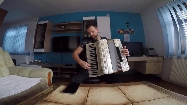Armado Bugari Gold смотреть онлайн