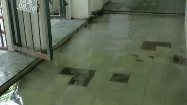 Research Trip with Mama: Explore The Charming Pamekasan, Madura, East Java, Indonesia смотреть онлайн