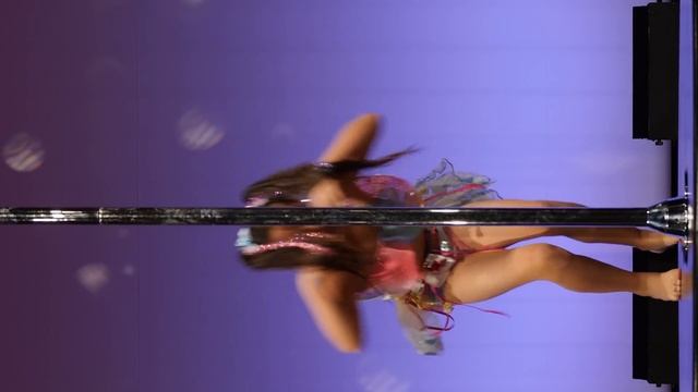 レアナちゃん ( JS5 ) ポールダンスパフォーマンス ( 縦動画 4K/60P 小学生 pole dance )「選曲 YOASOBI アイドル 」 смотреть онлайн