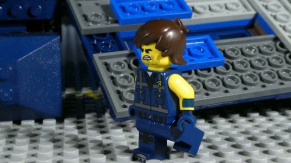 THE LEGO MOVIE 2 - WYLD MAYHEM STAR FIGHTER.mp4