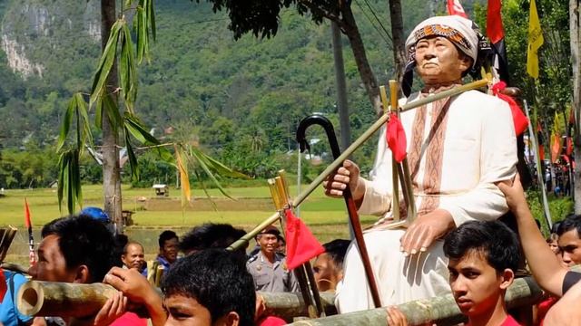 В каких Странах Похороны- Это Праздник?! Самые Веселые Похороны... Вы Будете ШОКИРОВАНЫ Увиденным!! смотреть онлайн