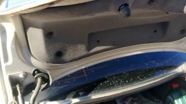 Реальная работа автоподборщика. Осмотр автомобиля Volvo S40 2005 года за 300 000 руб.