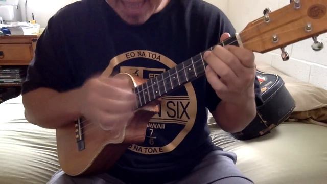 Movin Out (Billy Joel) - Easy Ukulele Play Along смотреть онлайн