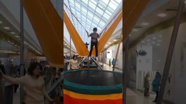 Прыгаю на батуте Альтаир смотреть онлайн