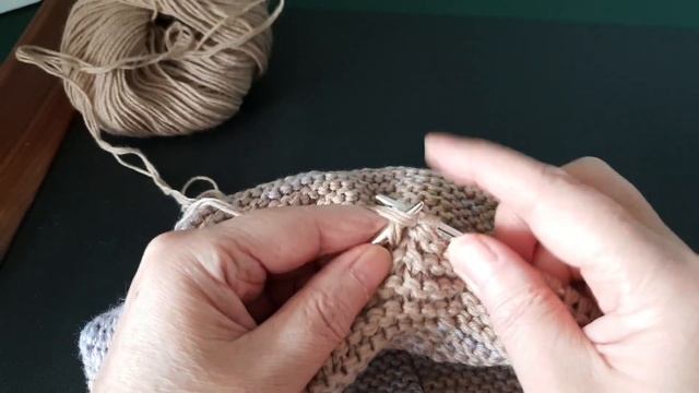 Закрываем петли красиво. Снуд по кругу платочной вязкой смотреть онлайн