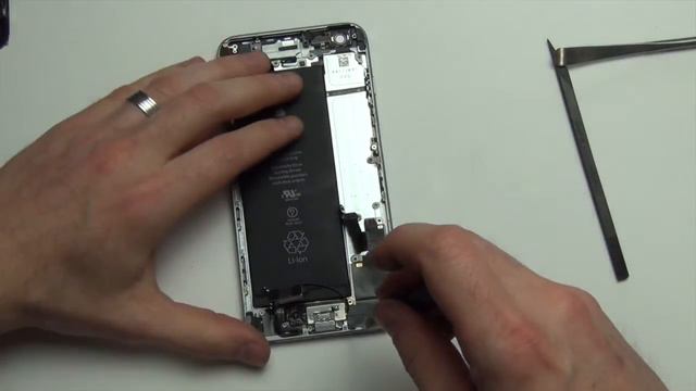How To Take Apart the iPhone 6 Plus - A1522 A1524 смотреть онлайн