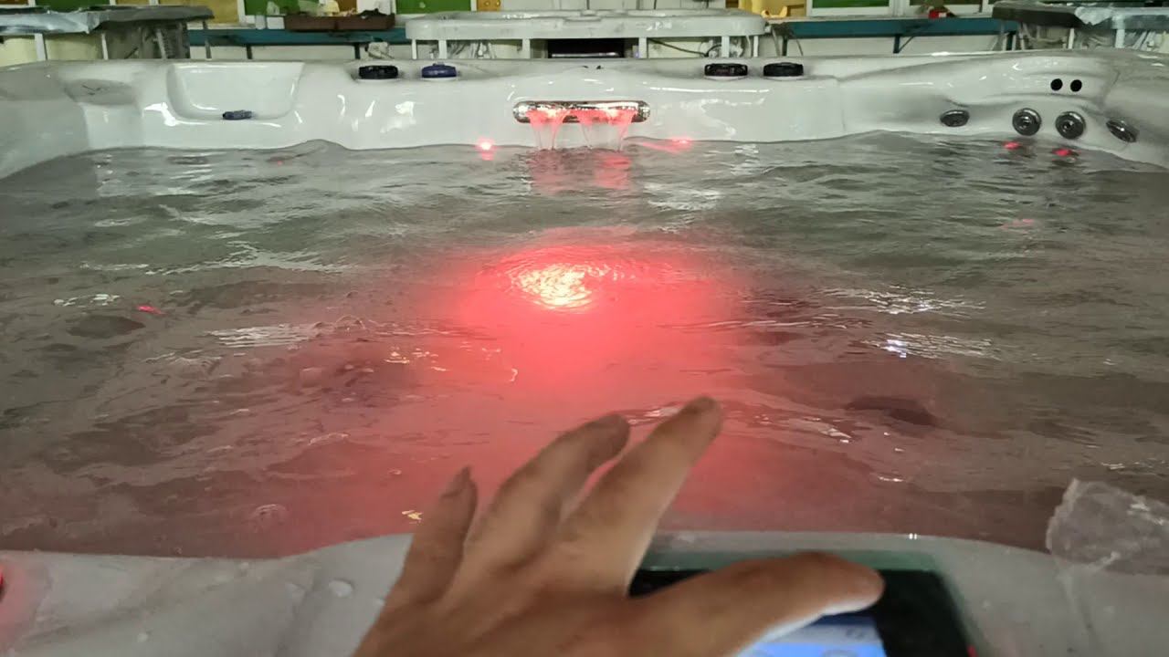 Запуск  гидромассажного спа бассейна Lovia  Spa T1239   ZR6001. Видео от магазина Бассейны-спа.рф