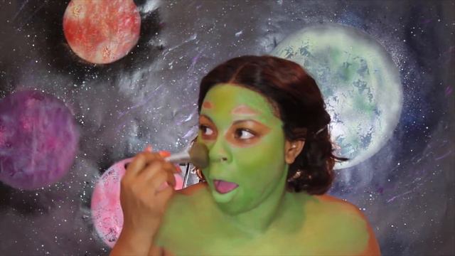 Area 51 Makeup Tutorial | Spray Paint Backdrop Tutorial смотреть онлайн