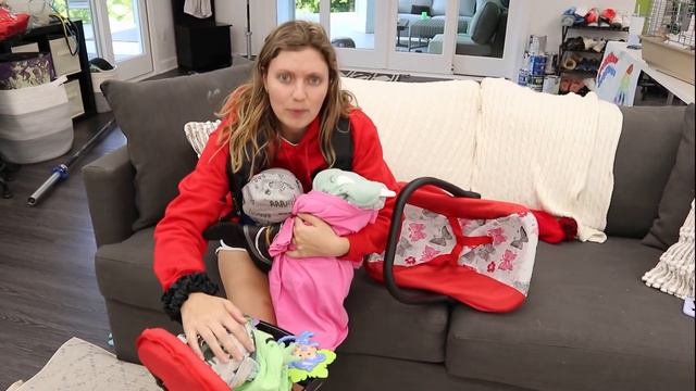 Babysitting Pond Monster Twin BABY for 24 Hours to 3AM Challenge *never doing this again* смотреть онлайн