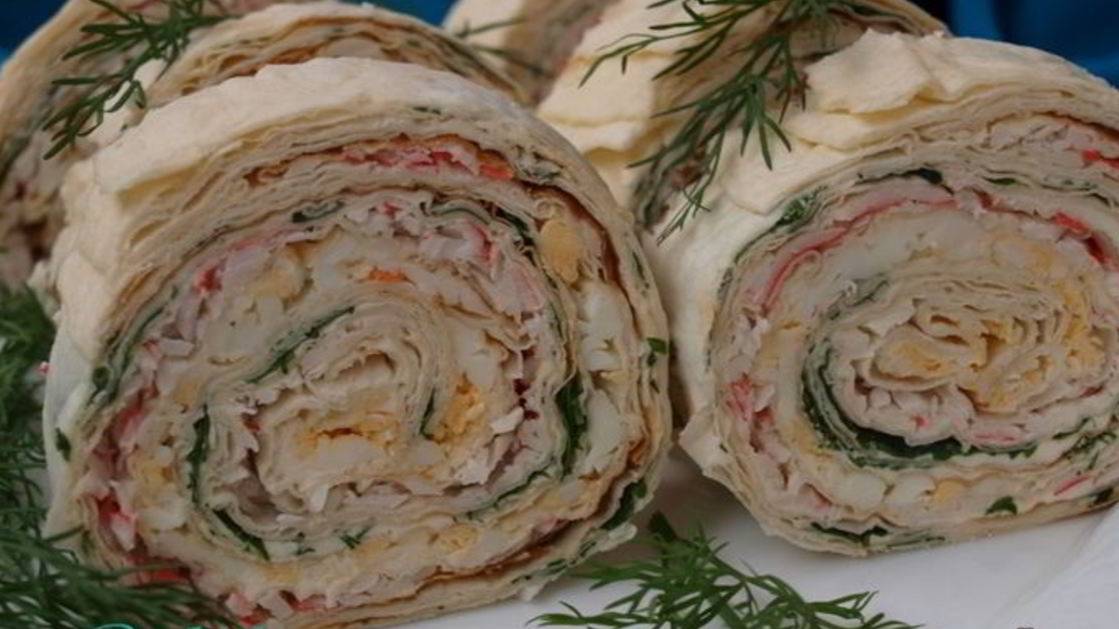 Рулет из лаваша_Рулет с крабовыми палочками_Простой рецепт закуски смотреть онлайн