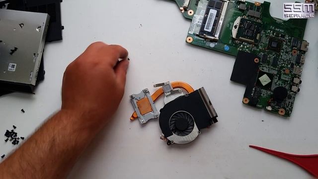 Как почистить от пыли ноутбук HP Pavilion 630, 635 и поменять в нём термопасту смотреть онлайн