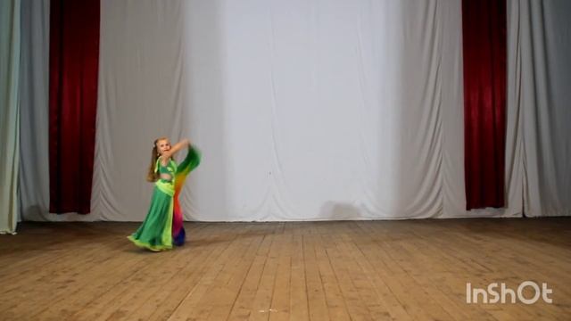 Русина Арина Танец с вейлом 7 лет смотреть онлайн