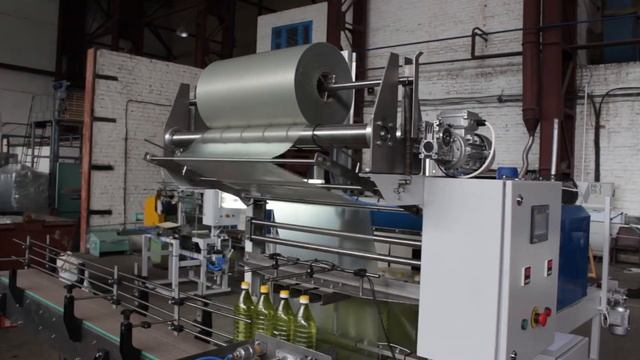 УТА 3000 - автомат для упаковки ПЭТ тары в термоусадочную пленку смотреть онлайн