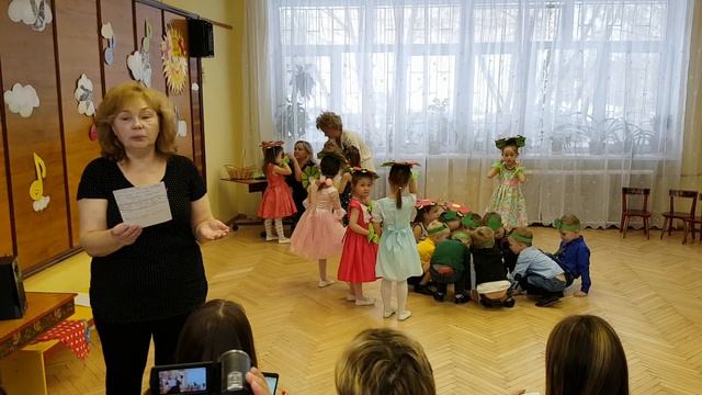 Детский праздник, утренник 8 марта, детский сад, танцы и стихи смотреть онлайн