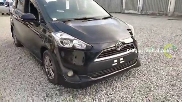 TOYOTA SIENTA смотреть онлайн