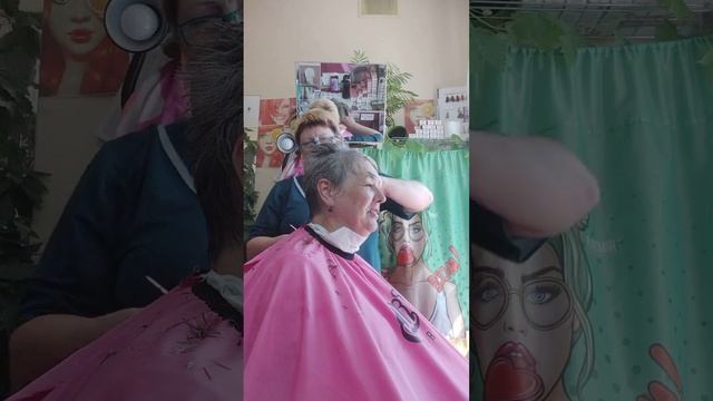 Стрижёмся под стрижку Плизир встречайте новиночку ❤️✂️ смотреть онлайн