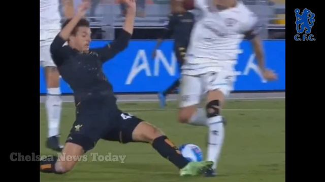 Chelsea loan star Ethan Ampadu amazingly get sent off for perfectly clean tackle on Franck Ribery смотреть онлайн