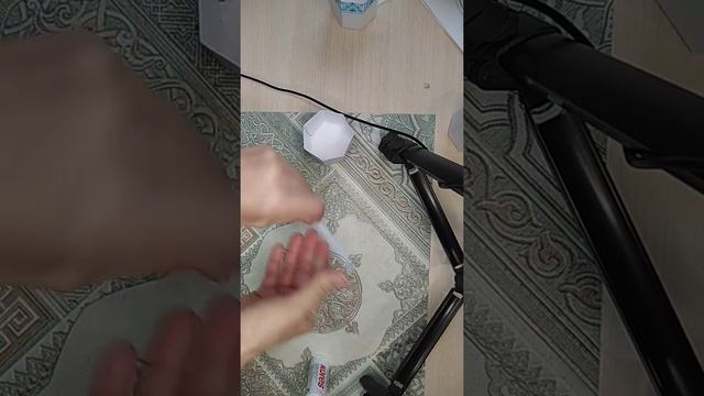 Бумажная чашечка с геометрические узором смотреть онлайн